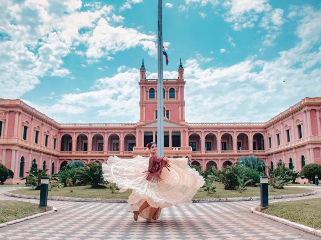 Finska, Paragvaj, Romunija